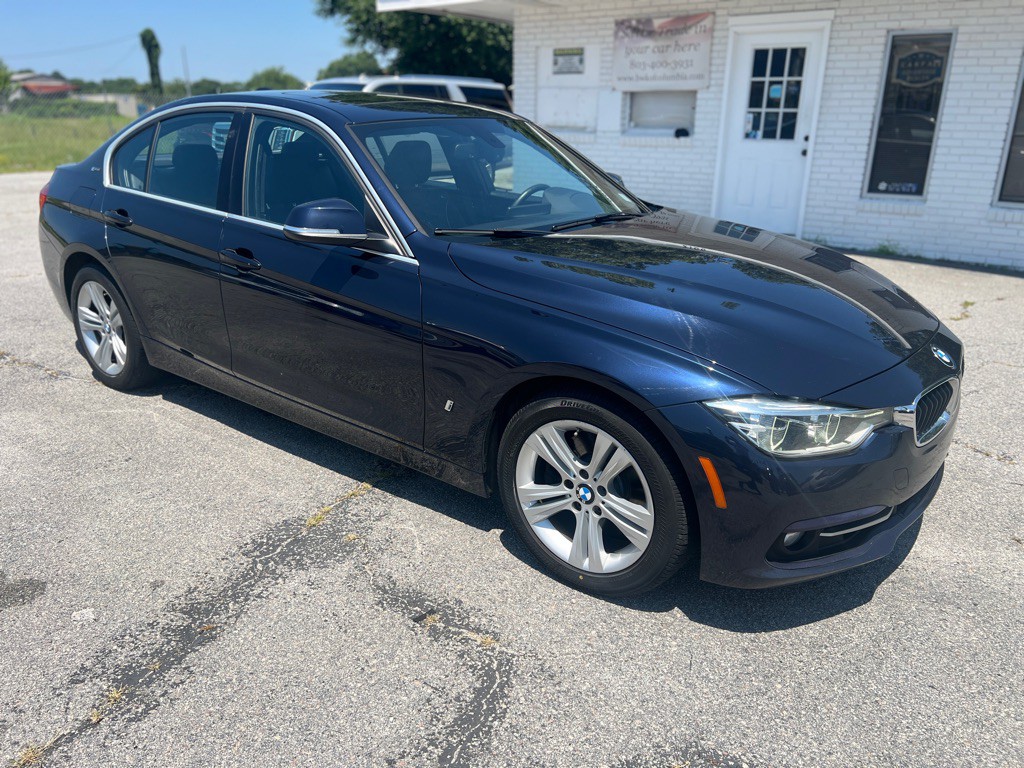 2017 BMW 3 Series Image 3