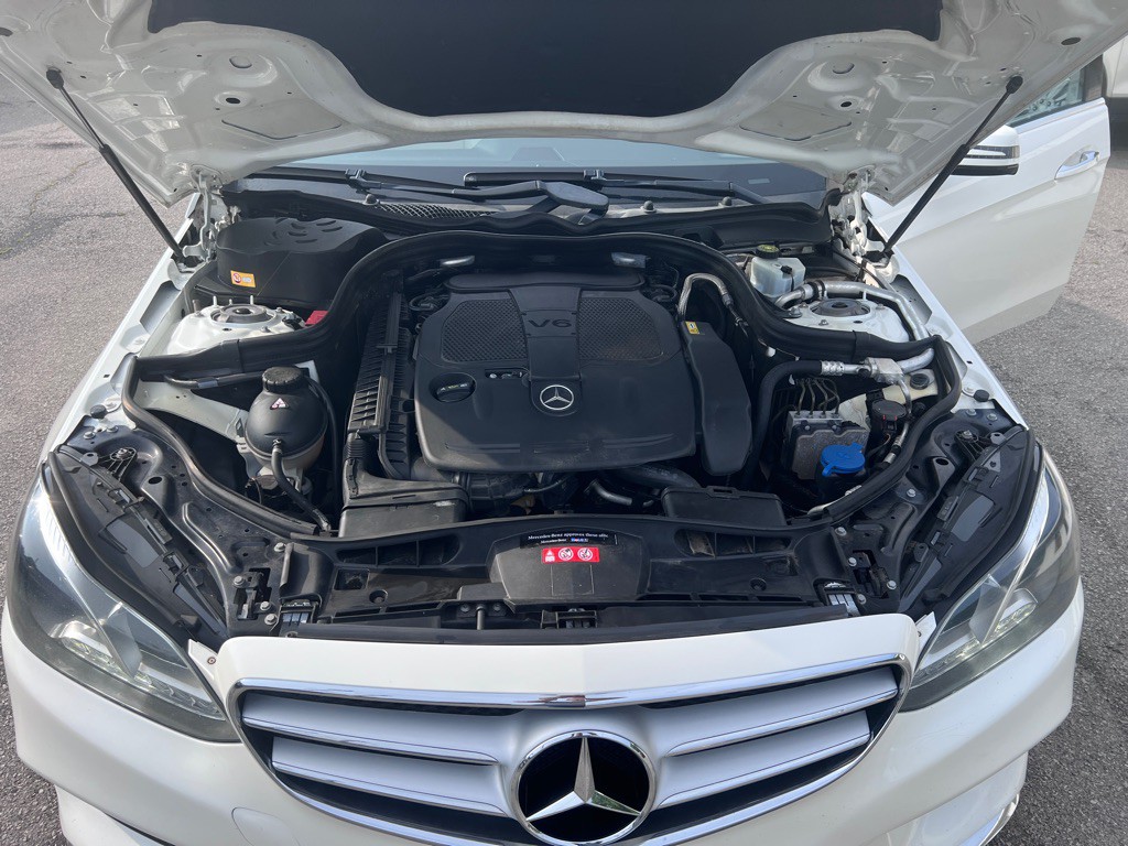 2014 Mercedes-Benz E-Class Image 18