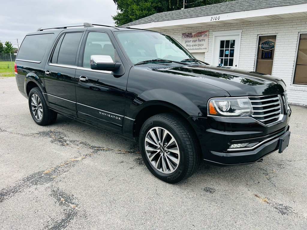 2016 Lincoln Navigator Image 3