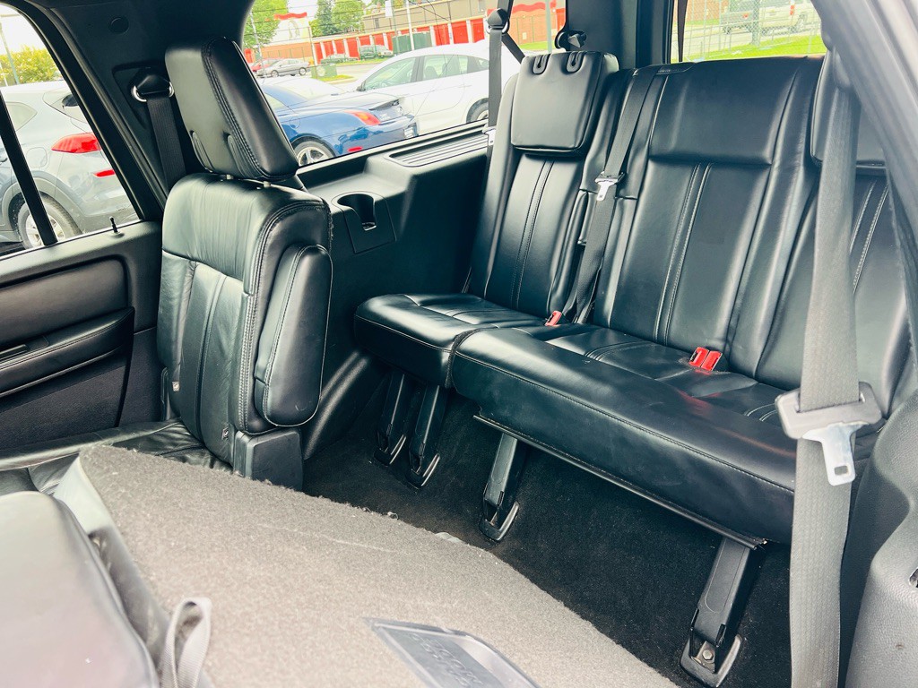 2016 Lincoln Navigator Image 12