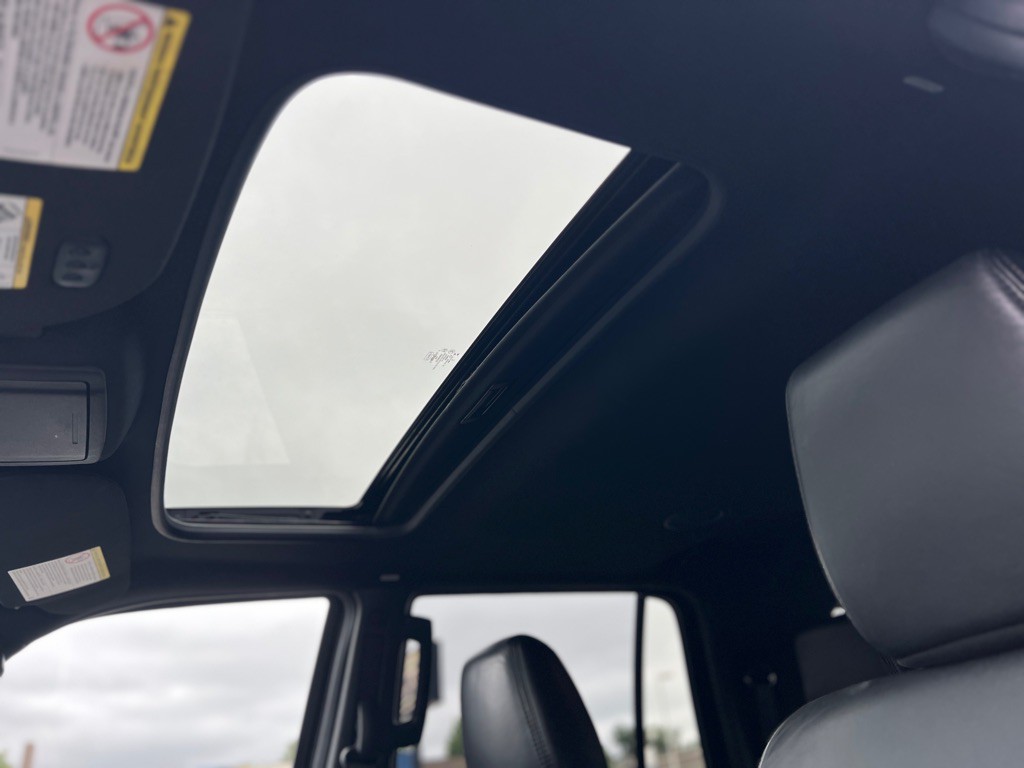 2016 Lincoln Navigator Image 16