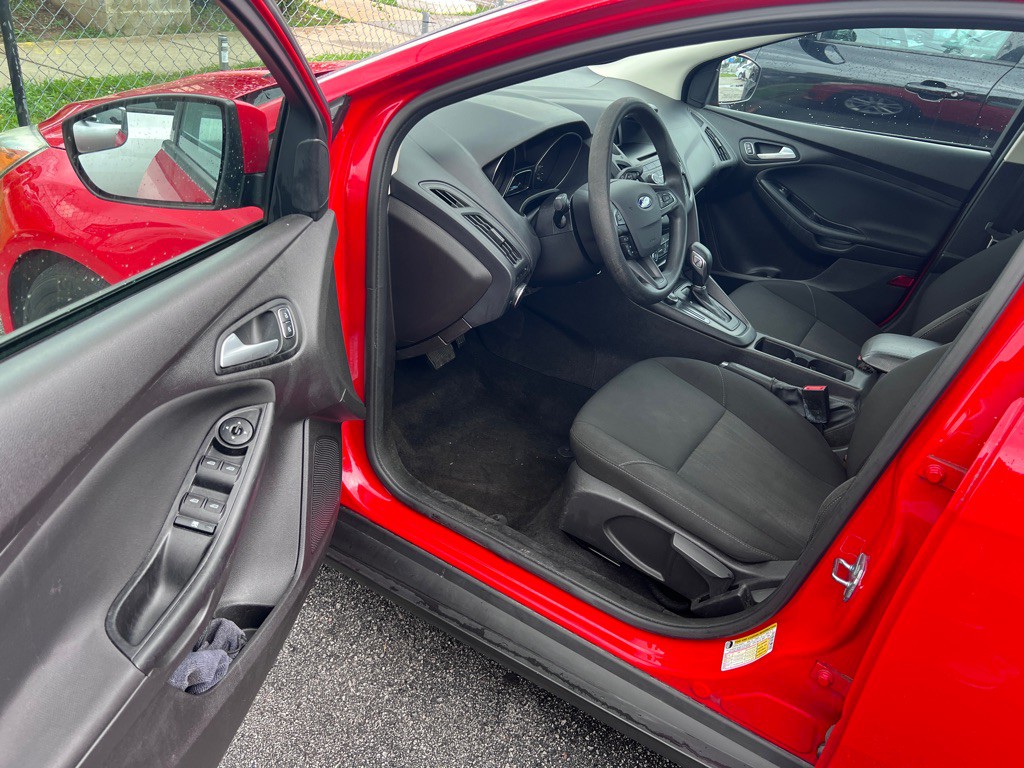2017 Ford Focus Image 14