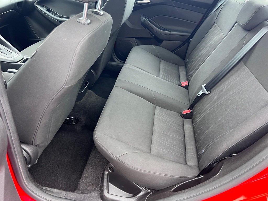 2017 Ford Focus Image 15