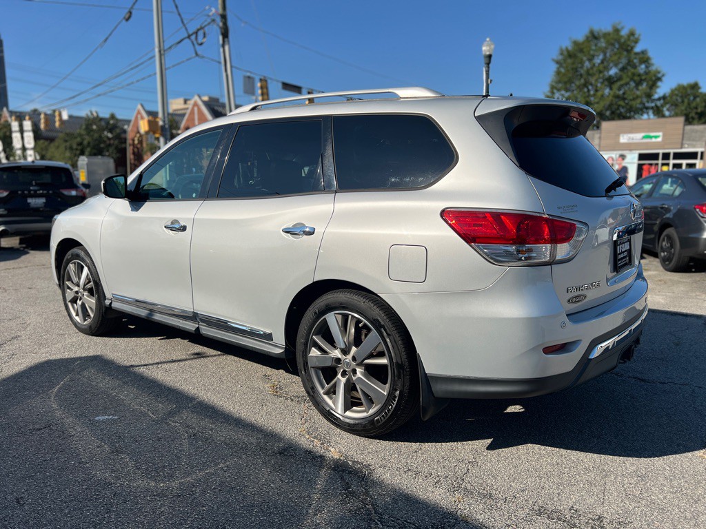 2015 Nissan Pathfinder Image 7