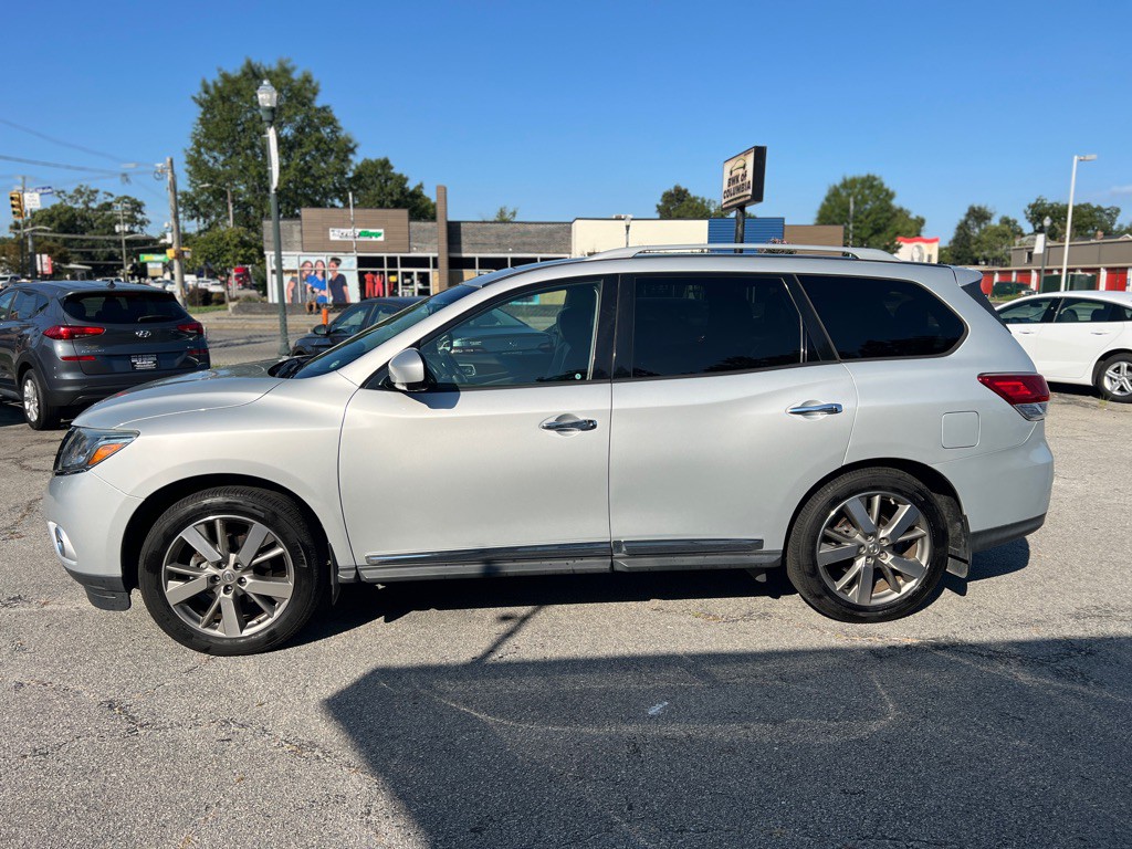 2015 Nissan Pathfinder Image 8