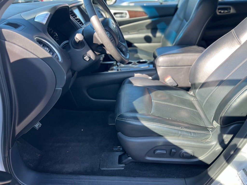 2015 Nissan Pathfinder Image 10