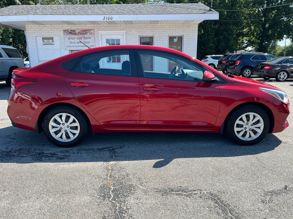 2019 Hyundai Accent Image 4