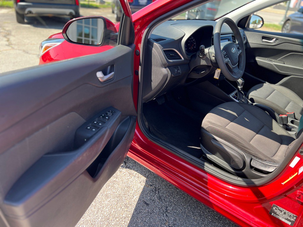 2019 Hyundai Accent Image 7