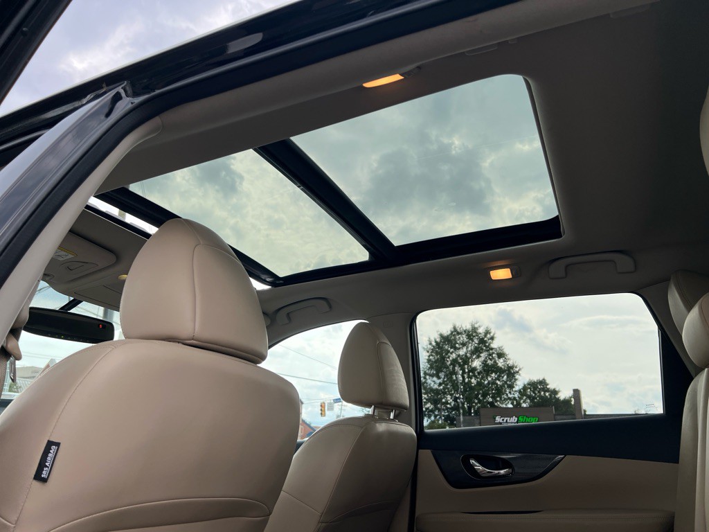 2014 Nissan Rogue Image 16