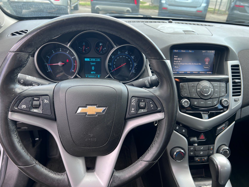 2013 Chevrolet Cruze Image 16