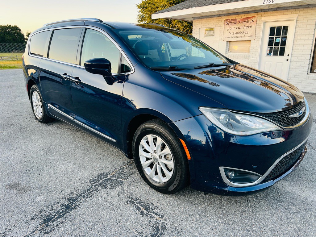 2019 Chrysler Pacifica Image 3
