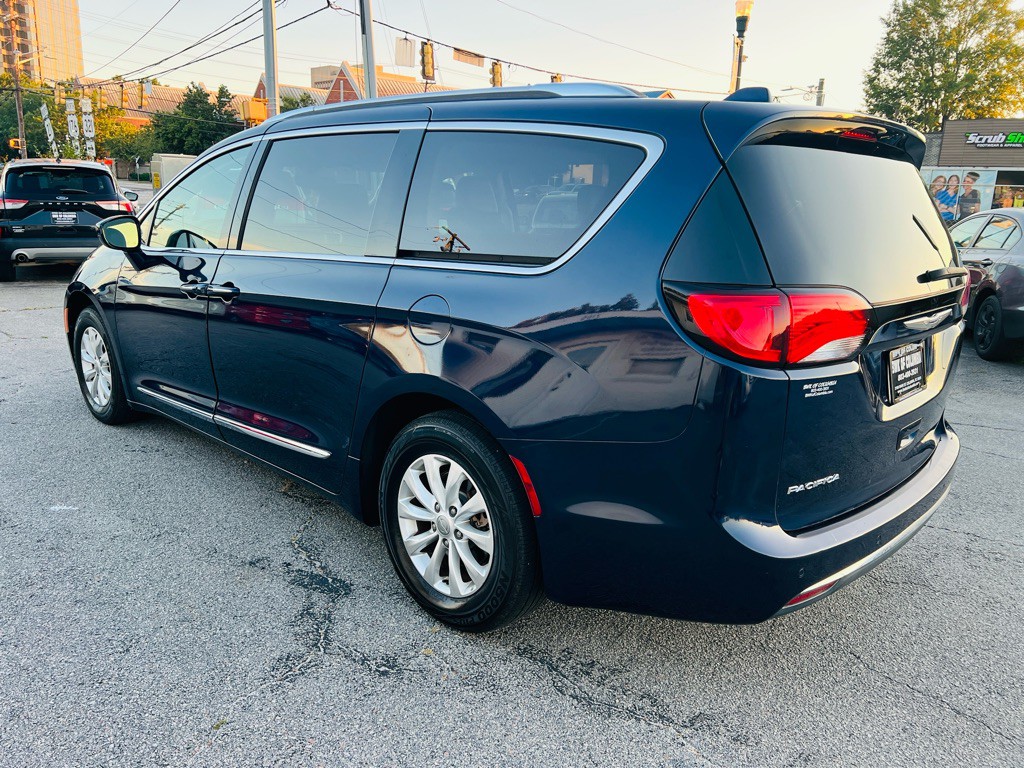 2019 Chrysler Pacifica Image 7