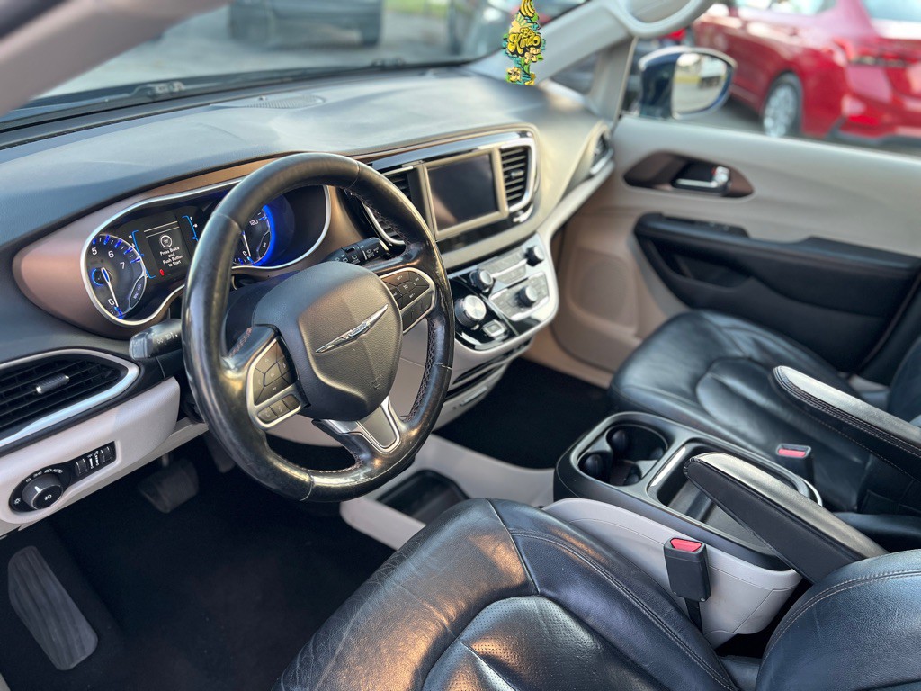 2019 Chrysler Pacifica Image 14