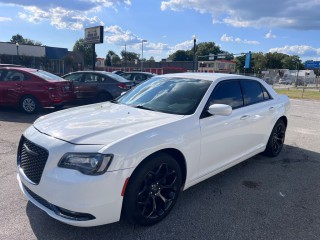 Image for 2019 Chrysler 300 S ID: 6831843