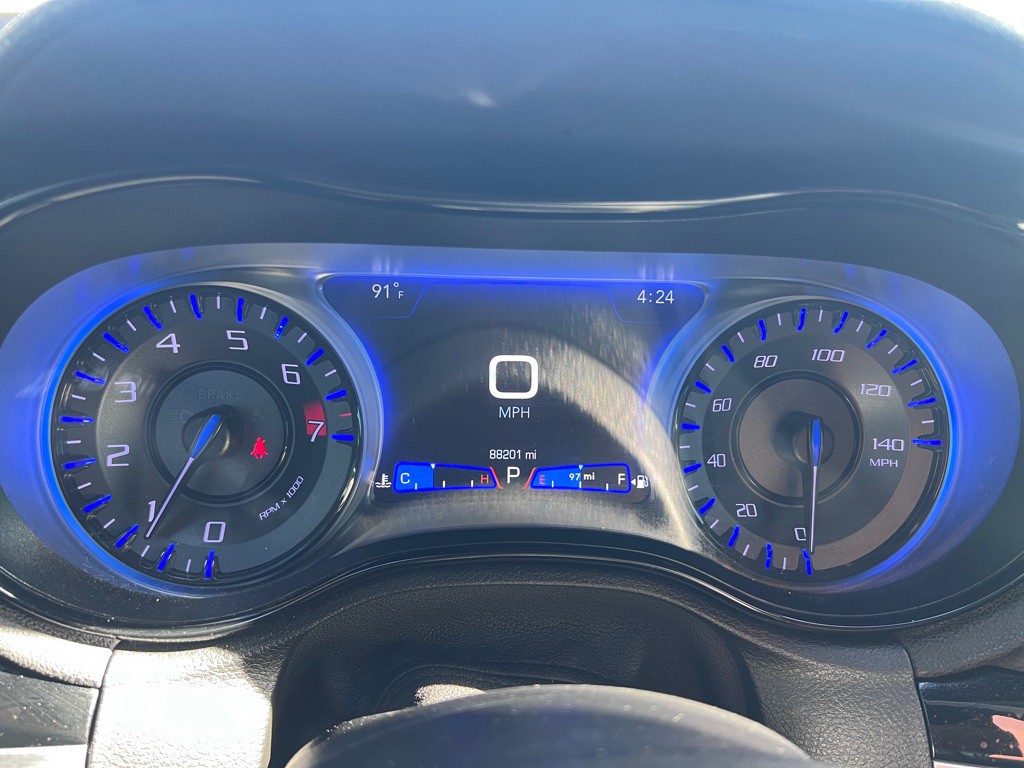 2019 Chrysler 300 Image 12