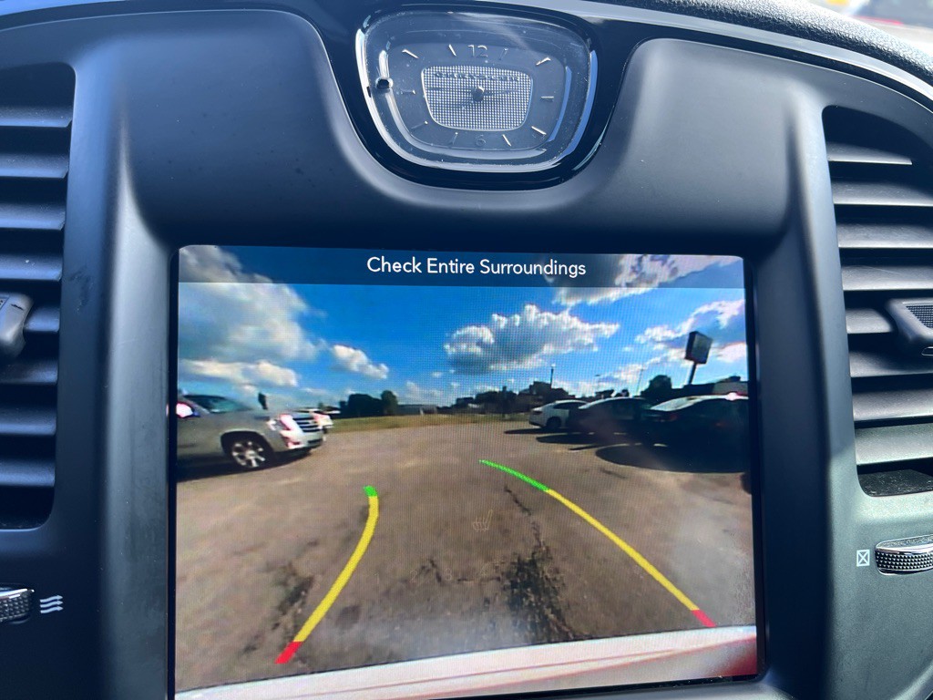 2019 Chrysler 300 Image 14