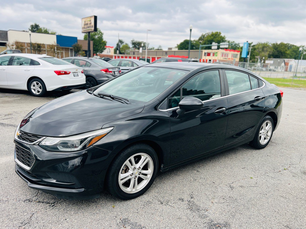 2017 Chevrolet Cruze Image 1