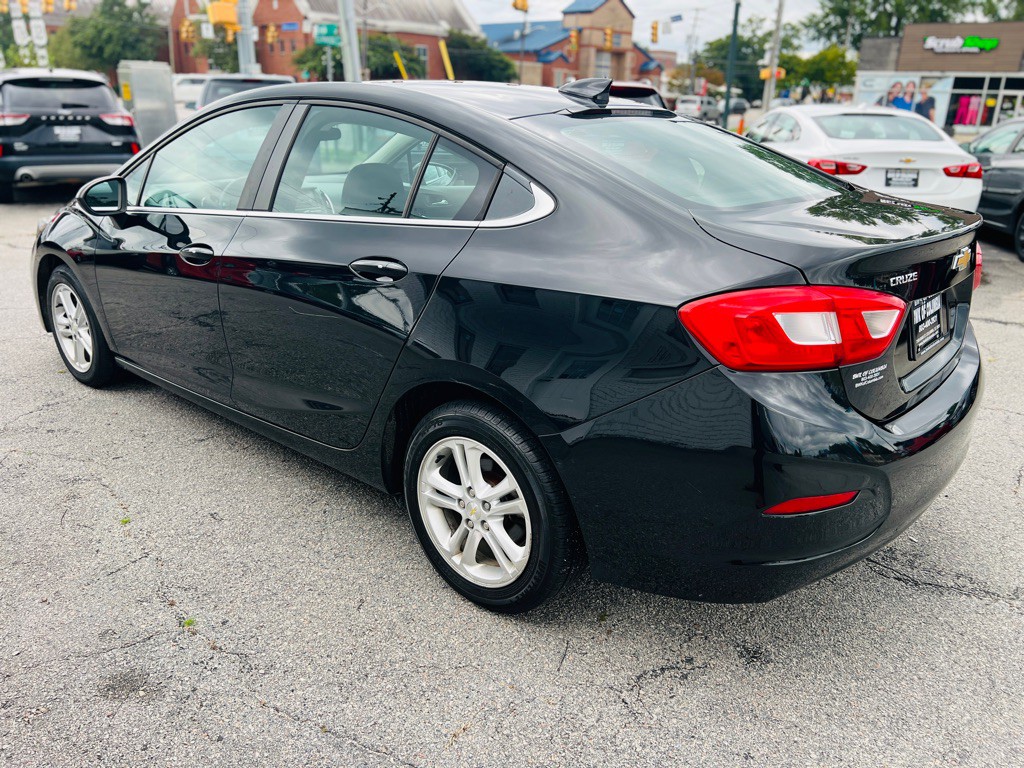 2017 Chevrolet Cruze Image 7