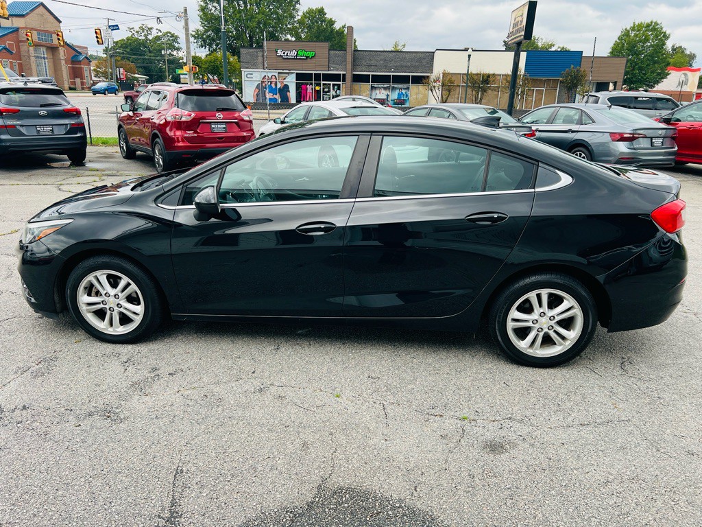 2017 Chevrolet Cruze Image 8