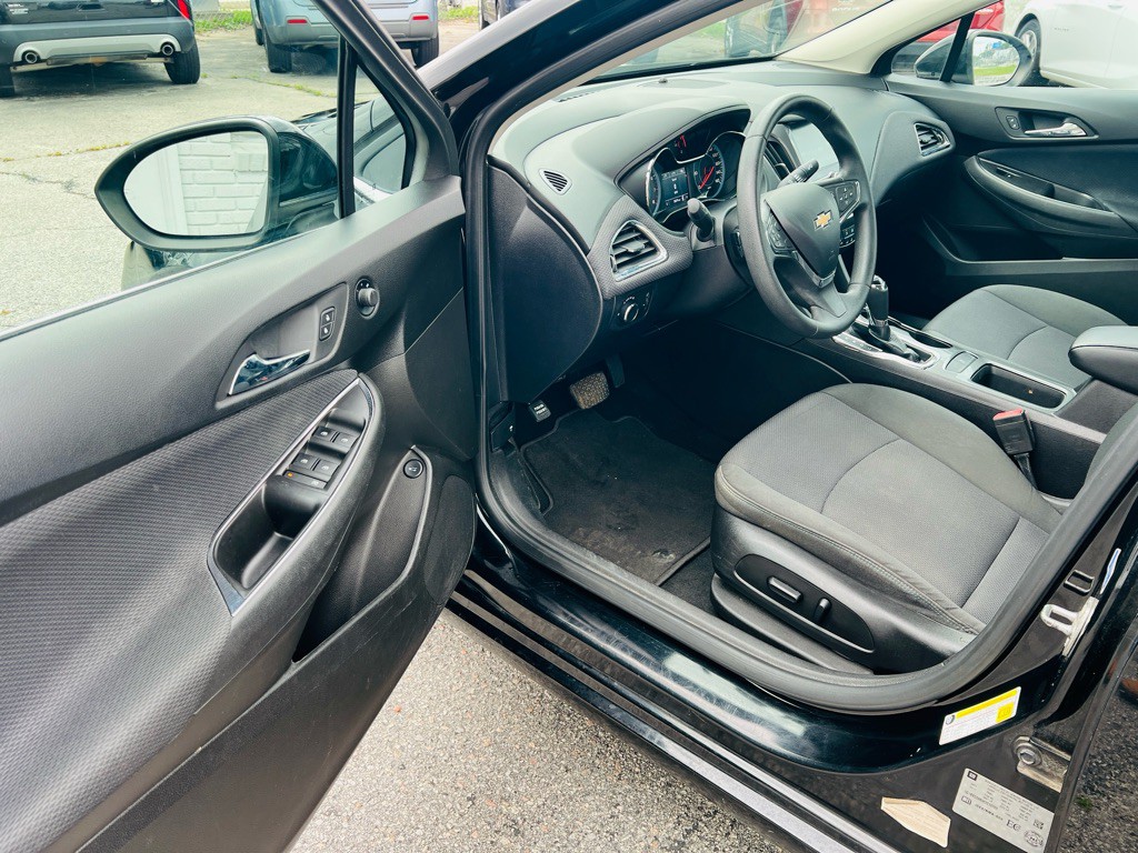 2017 Chevrolet Cruze Image 9