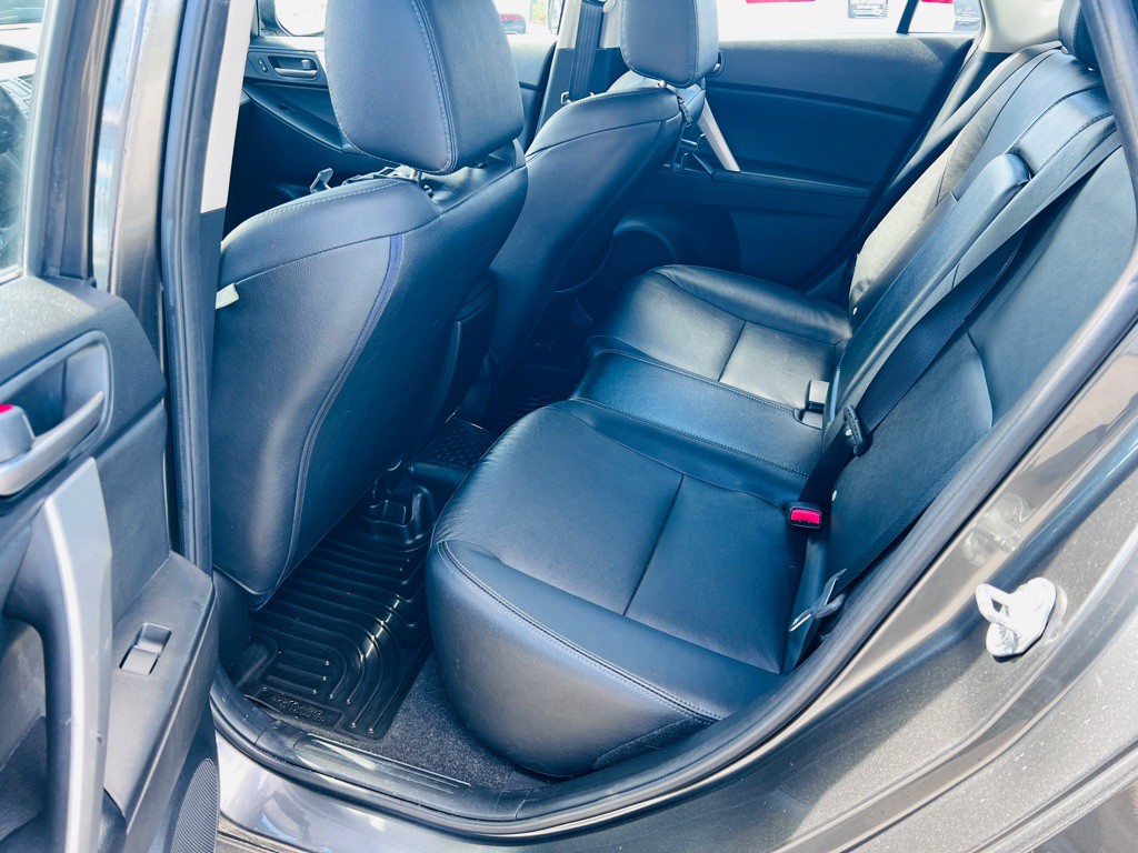 2013 Mazda Mazda3 Image 11