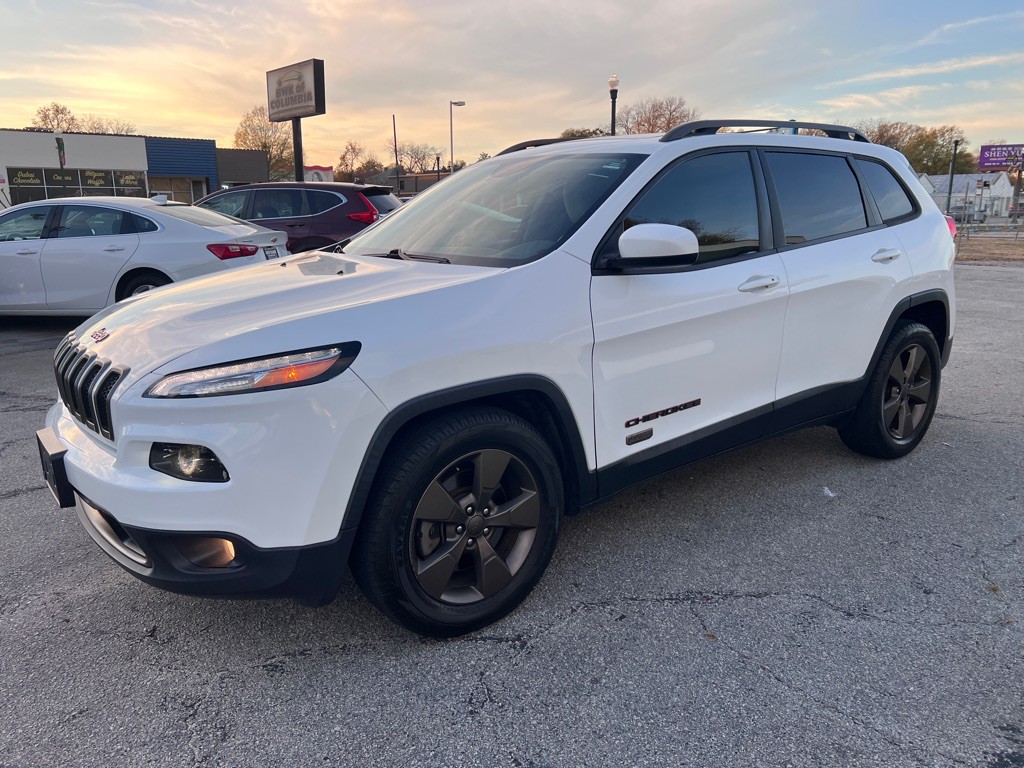 2017 Jeep Cherokee Image 1