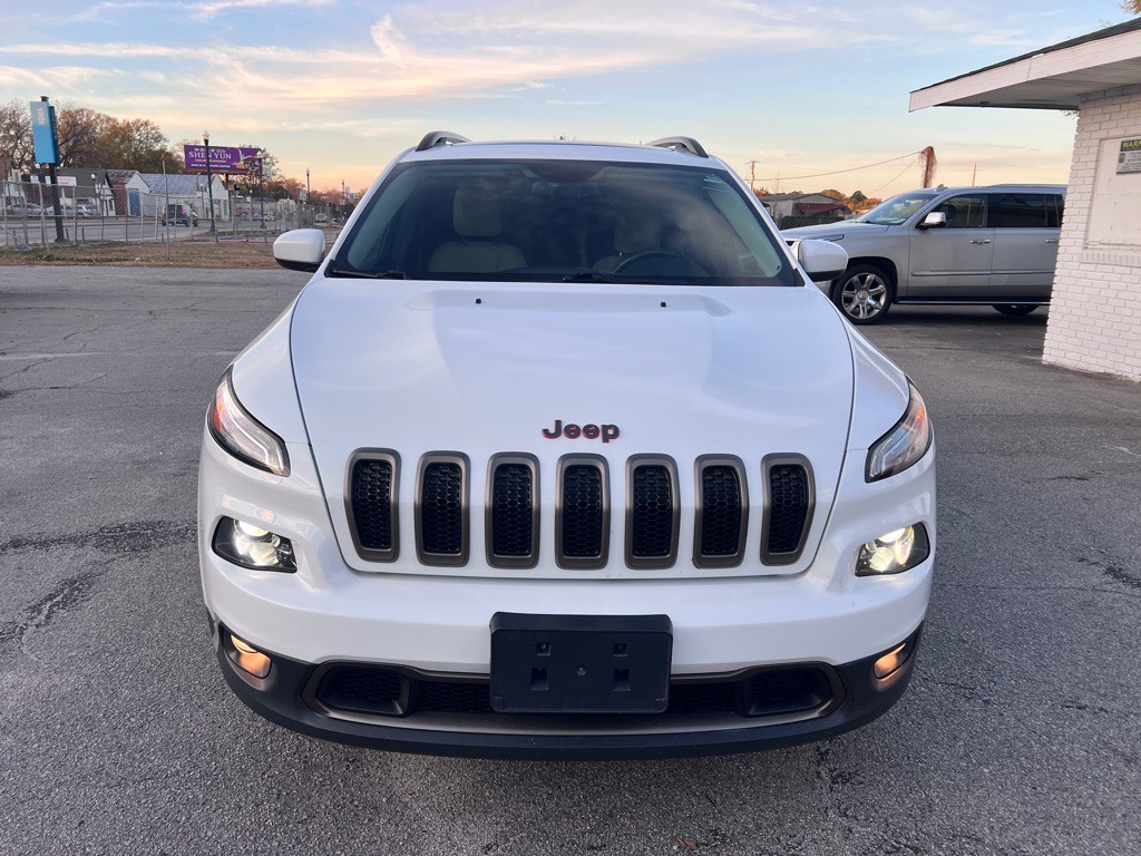 2017 Jeep Cherokee Image 2