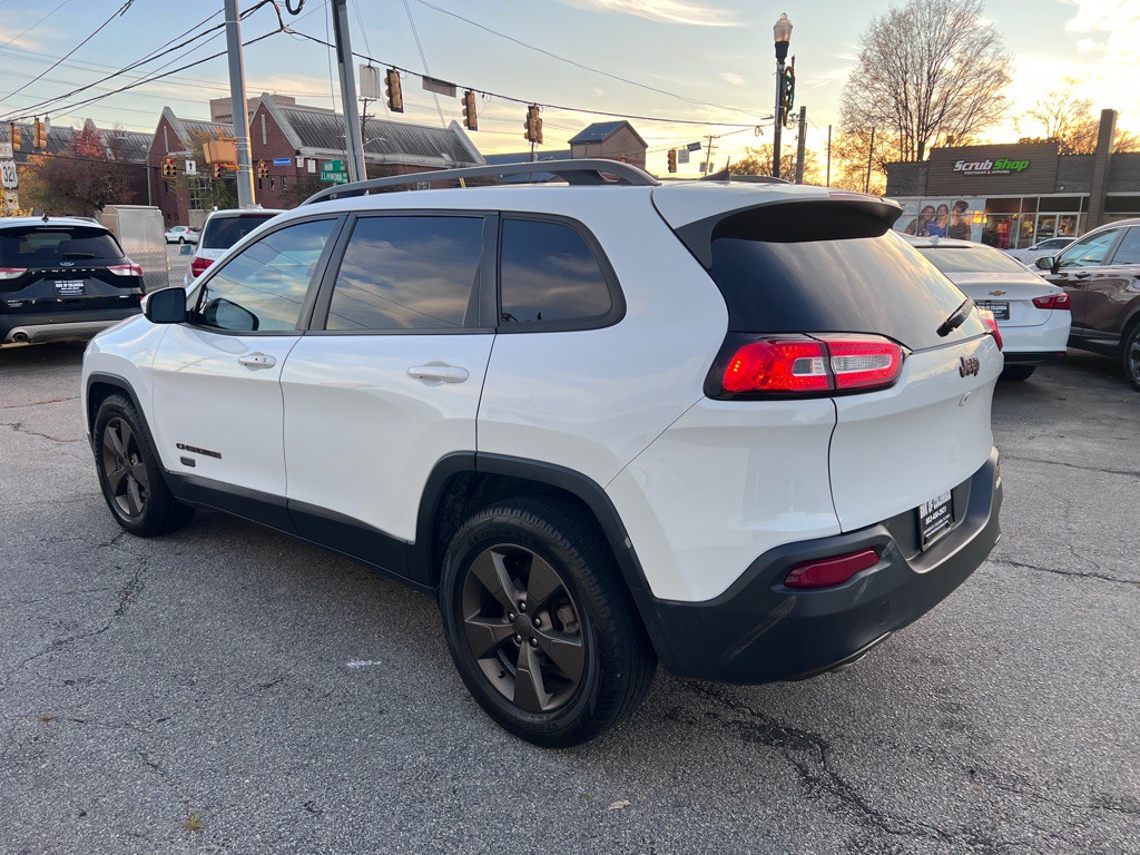 2017 Jeep Cherokee Image 7
