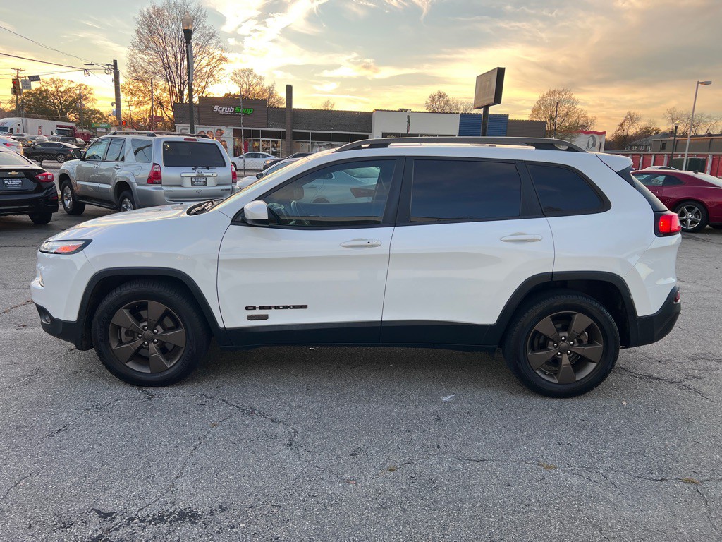 2017 Jeep Cherokee Image 8