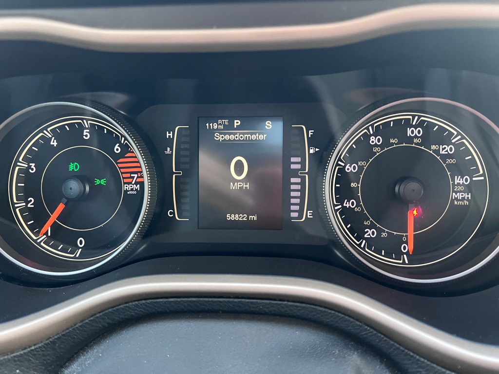 2017 Jeep Cherokee Image 13