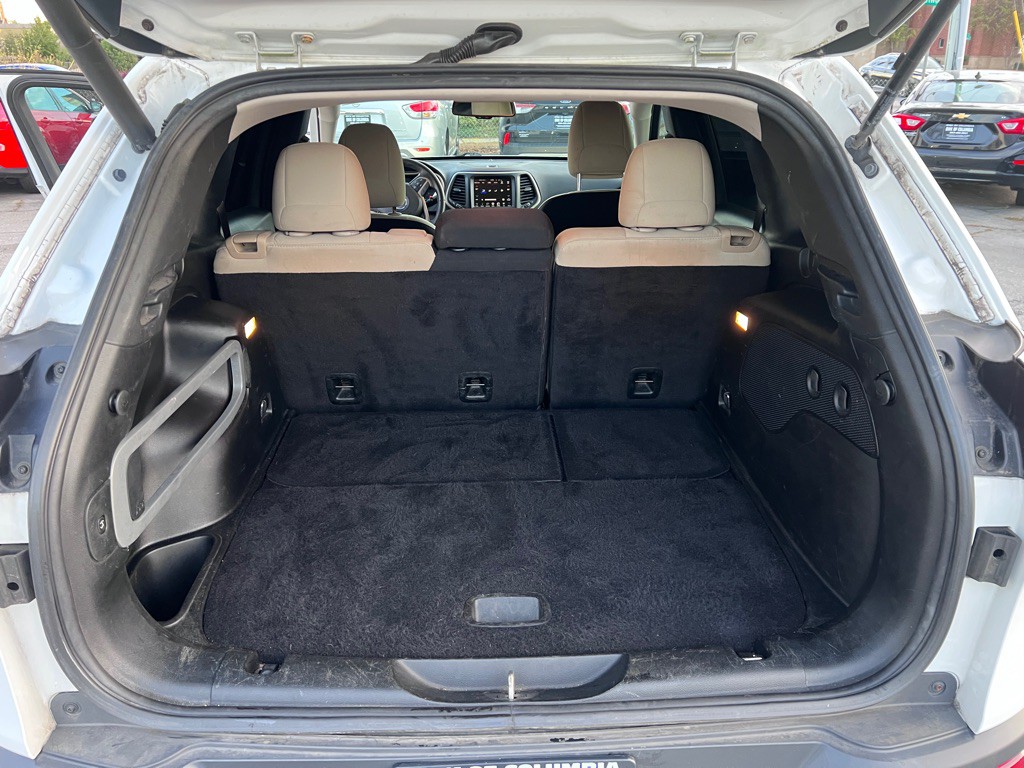 2017 Jeep Cherokee Image 18