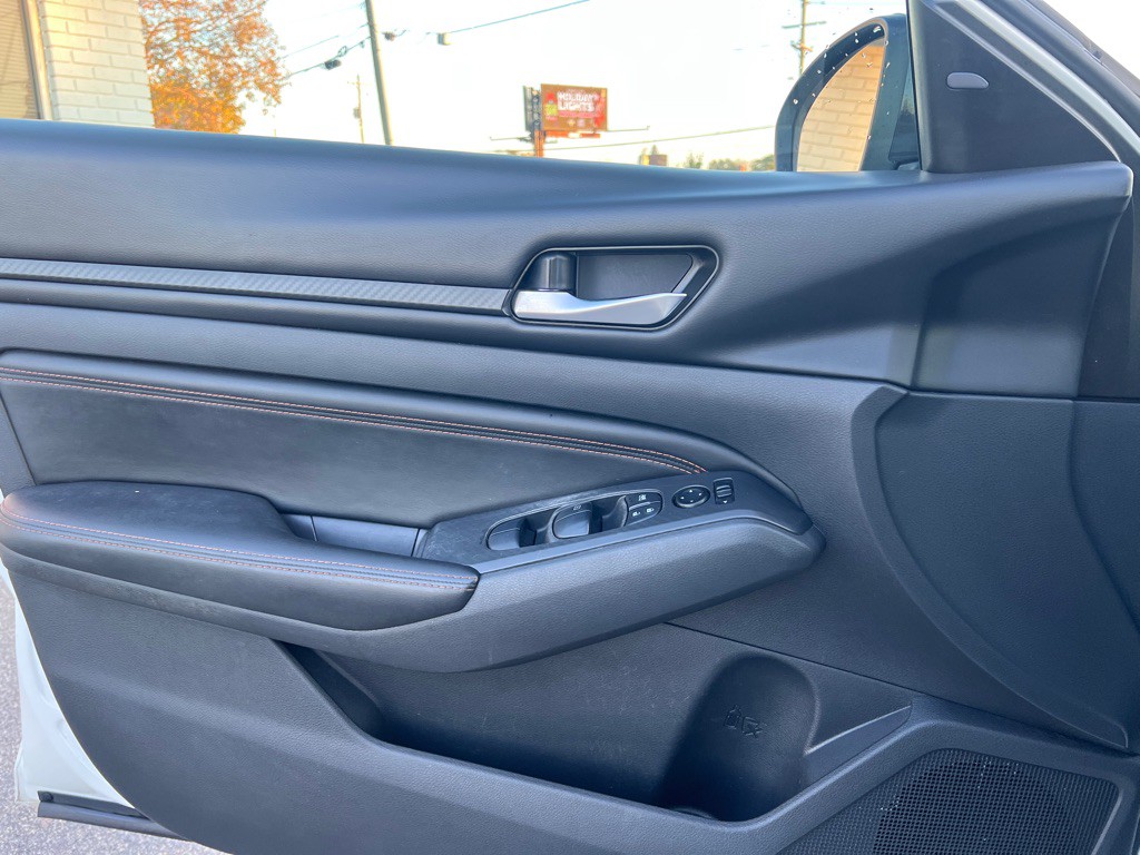 2021 Nissan Altima Image 11
