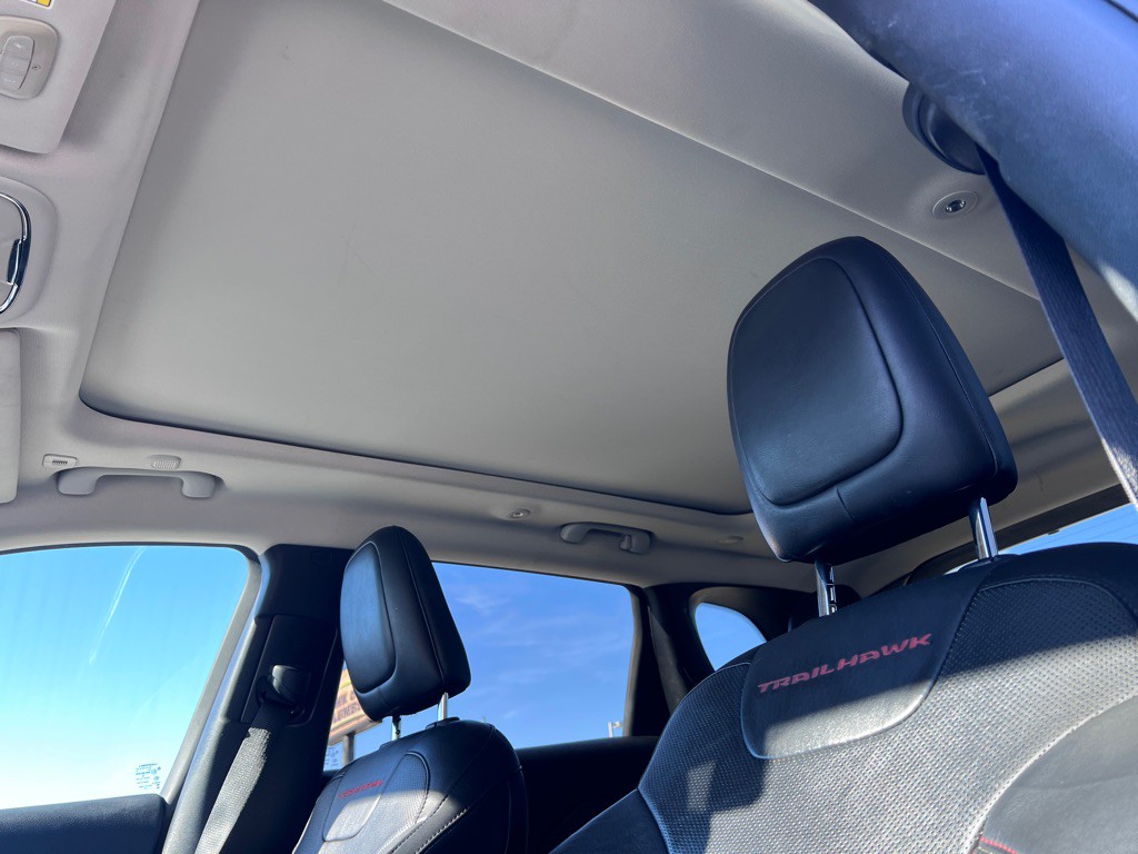 2019 Jeep Cherokee Image 18