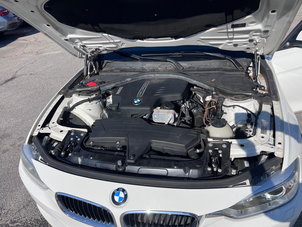 2014 BMW 3 Series Image 20