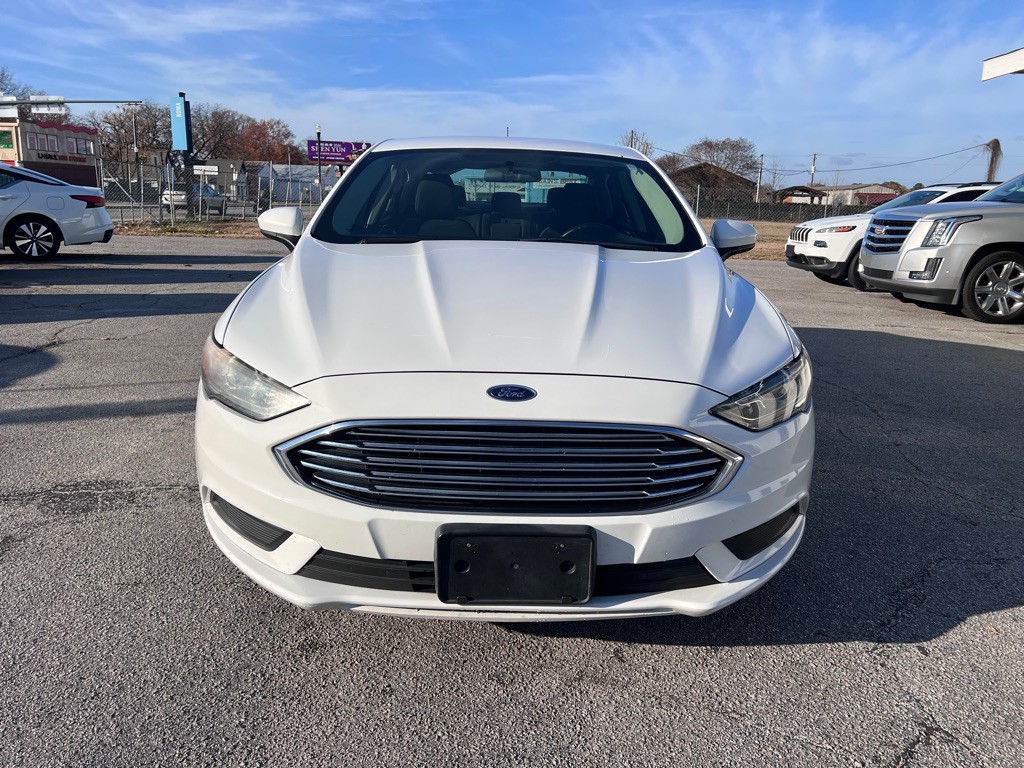 2017 Ford Fusion Image 2