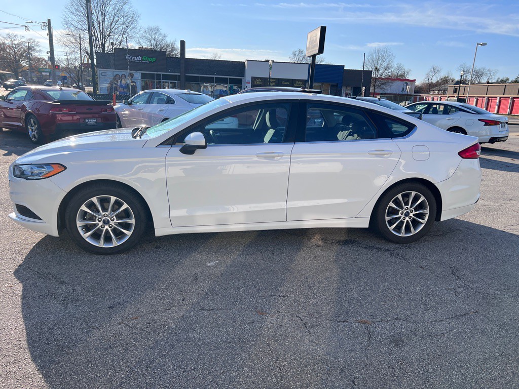 2017 Ford Fusion Image 8