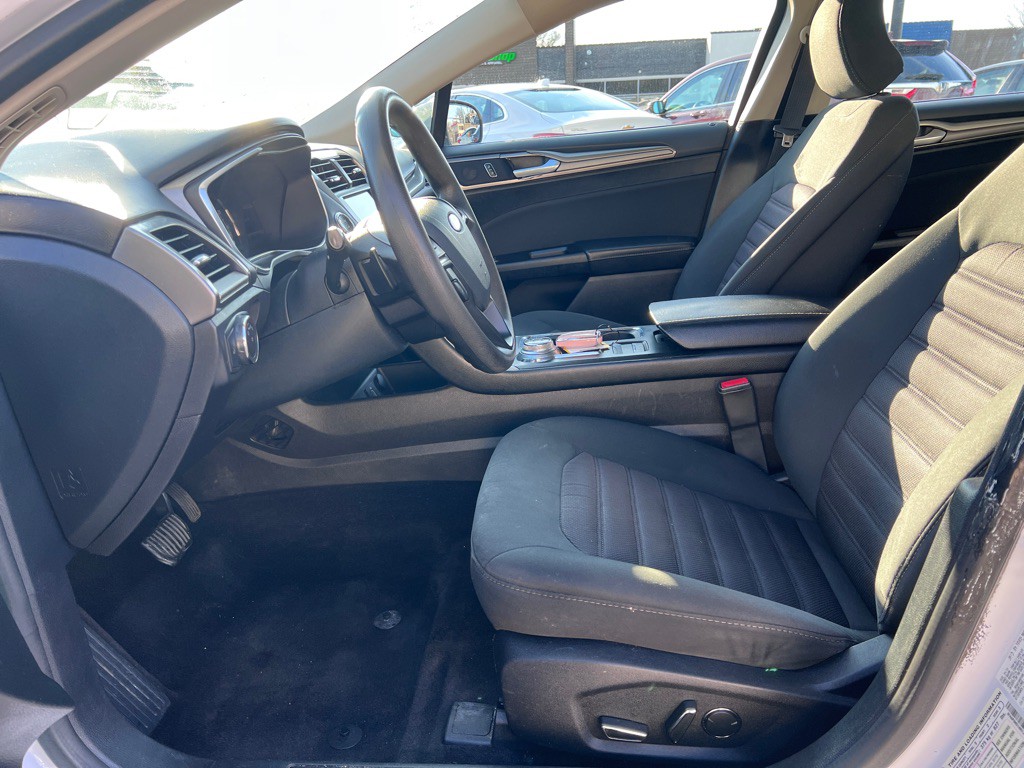 2017 Ford Fusion Image 10