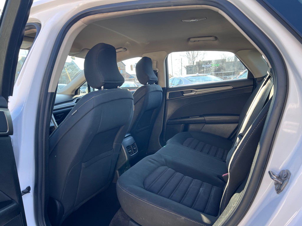 2017 Ford Fusion Image 11