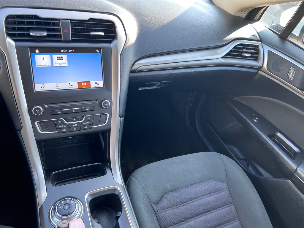 2017 Ford Fusion Image 13