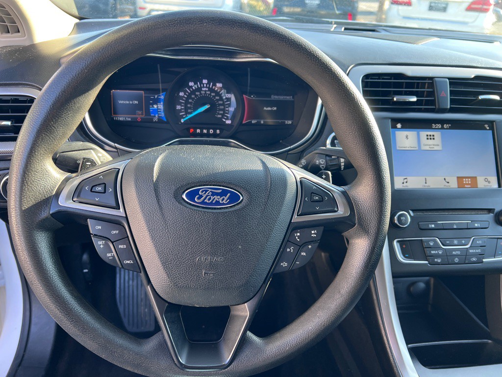 2017 Ford Fusion Image 15