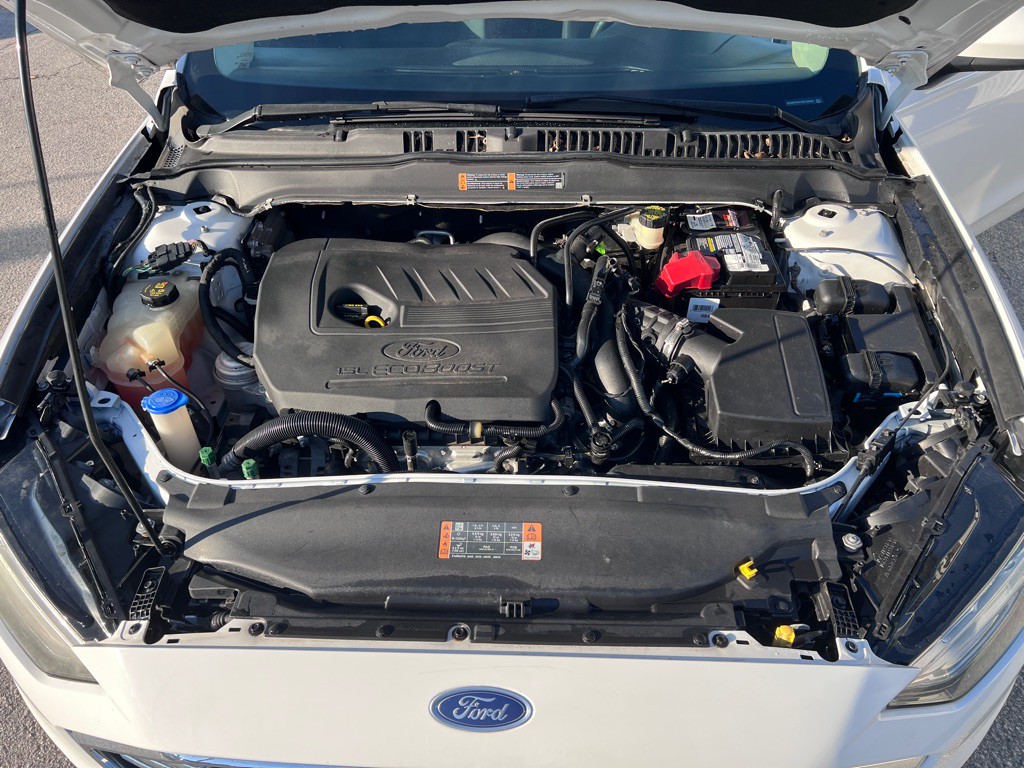 2017 Ford Fusion Image 16