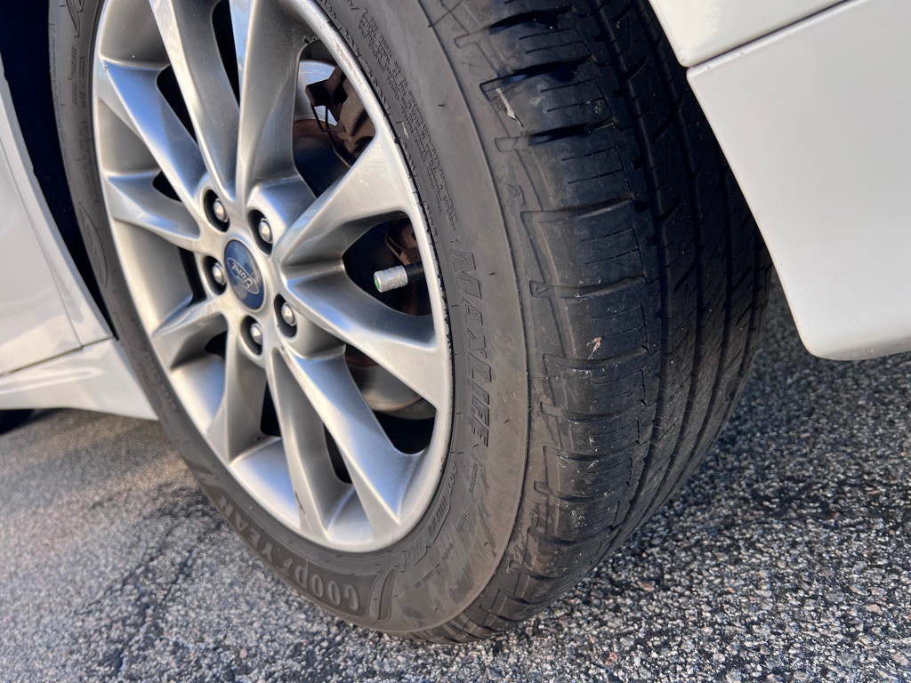 2017 Ford Fusion Image 19