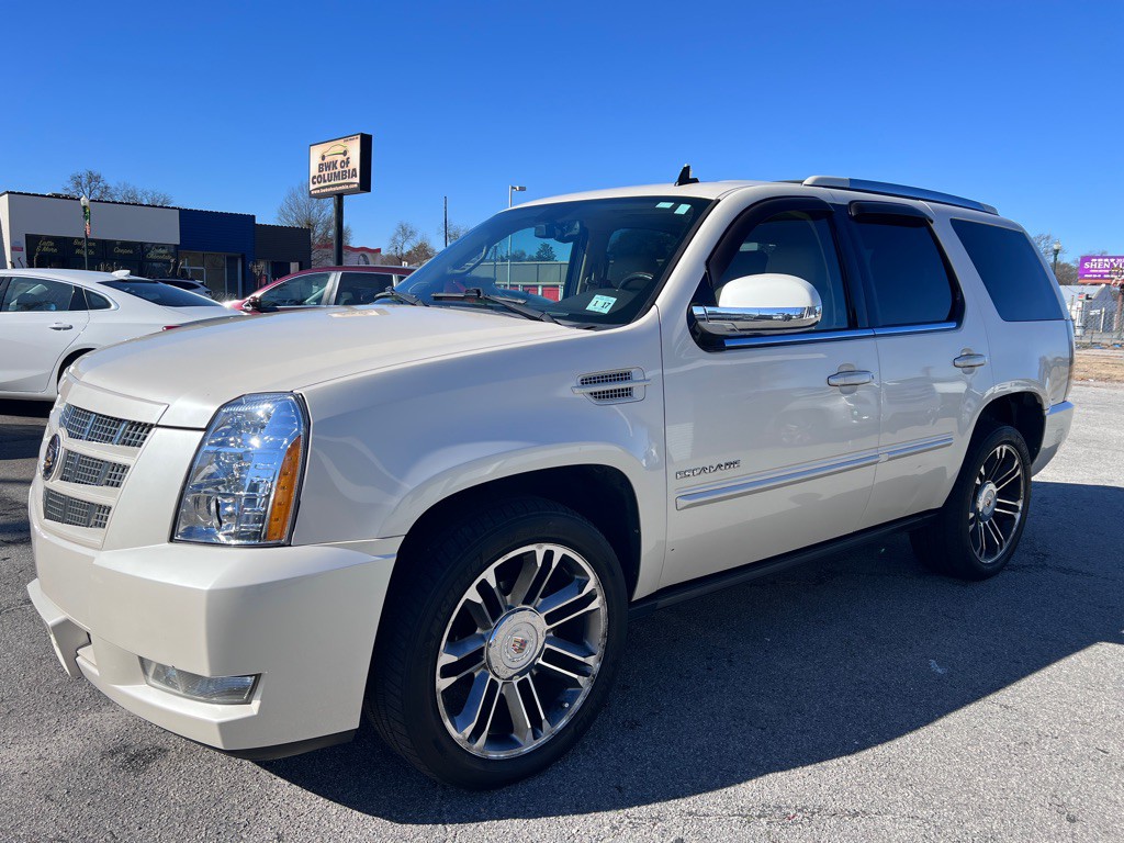 2012 Cadillac Escalade Image 1
