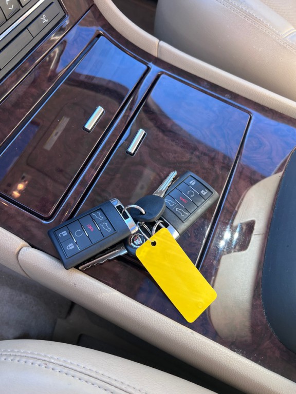 2012 Cadillac Escalade Image 24