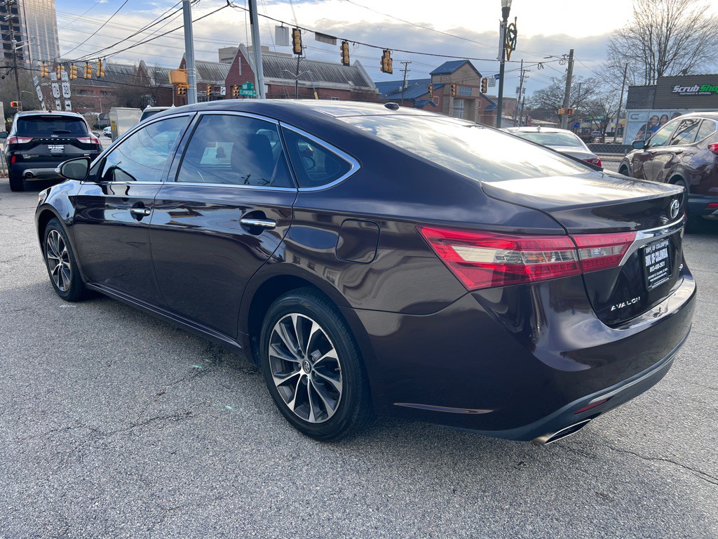 2018 Toyota Avalon Image 7