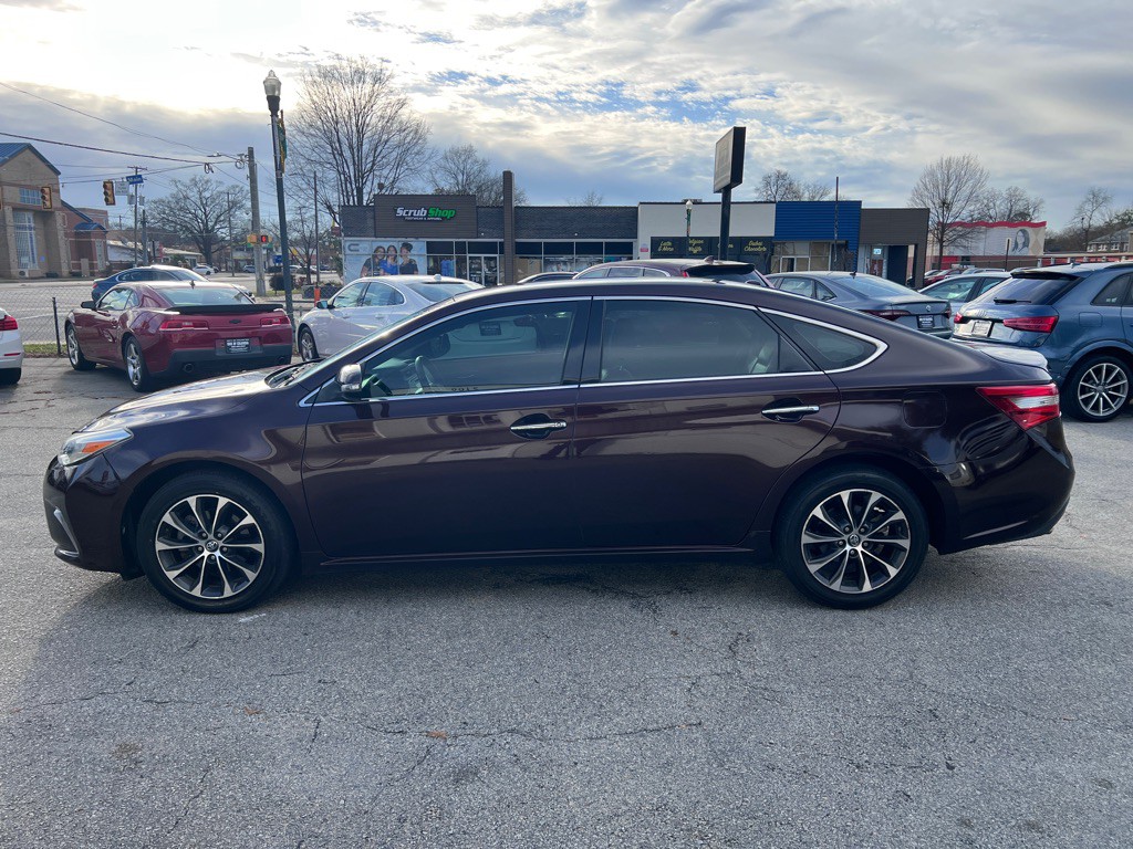 2018 Toyota Avalon Image 8