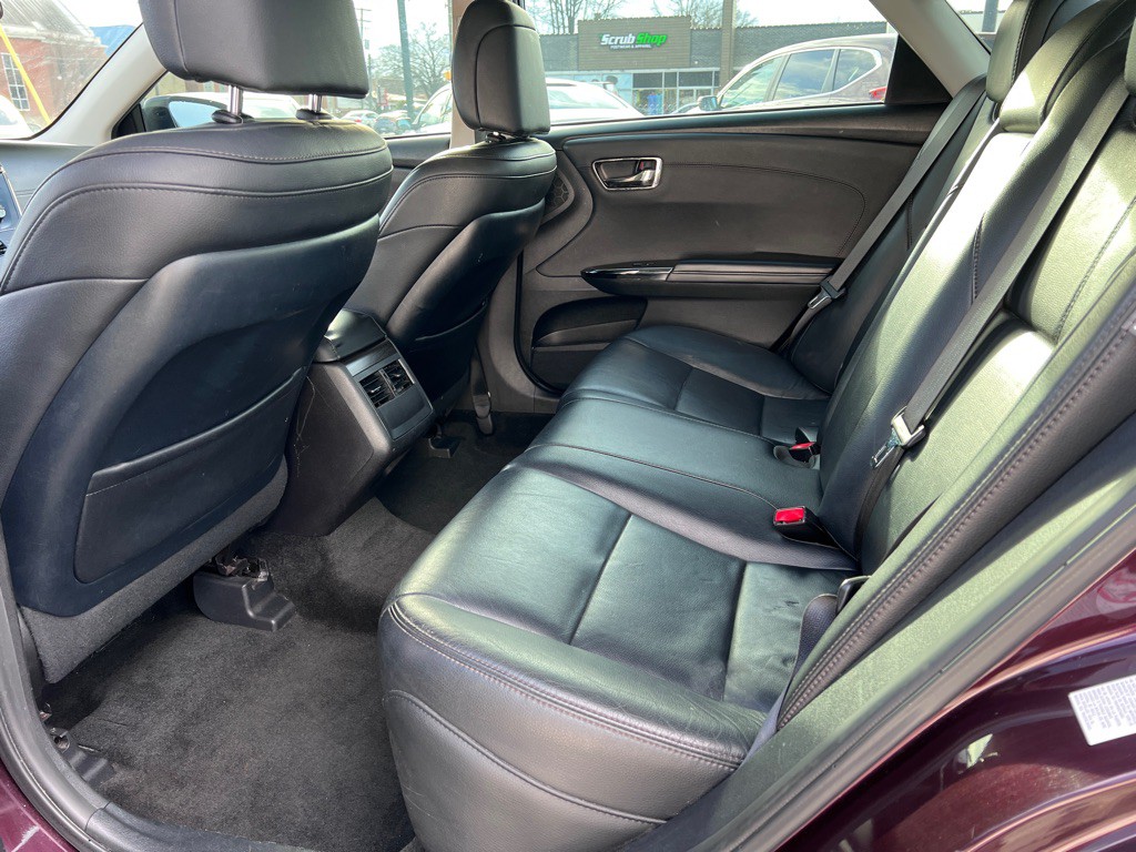 2018 Toyota Avalon Image 11