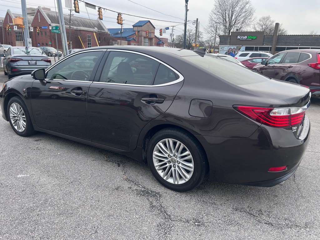 2015 Lexus ES 350 Image 7