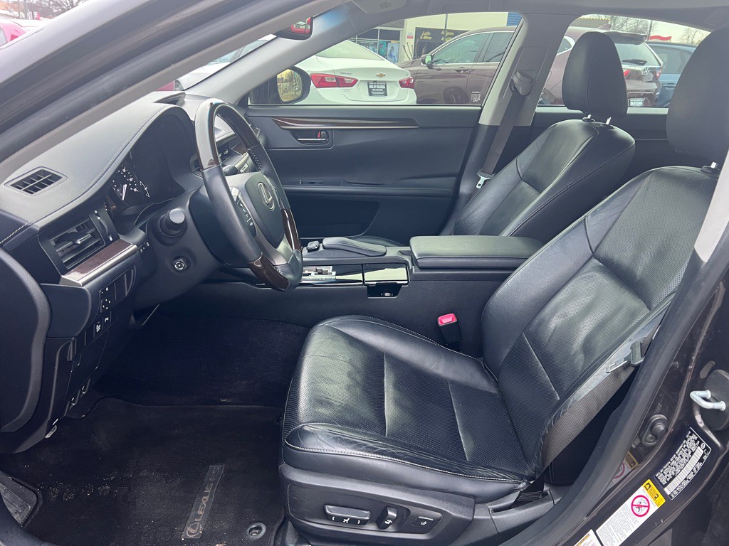 2015 Lexus ES 350 Image 10