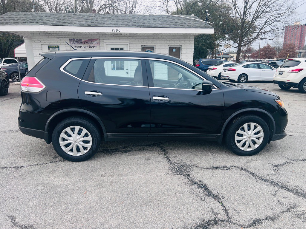 2015 Nissan Rogue Image 4
